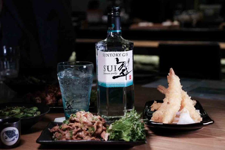 SUI Gin, the perfect alcohol to go with Japanese food